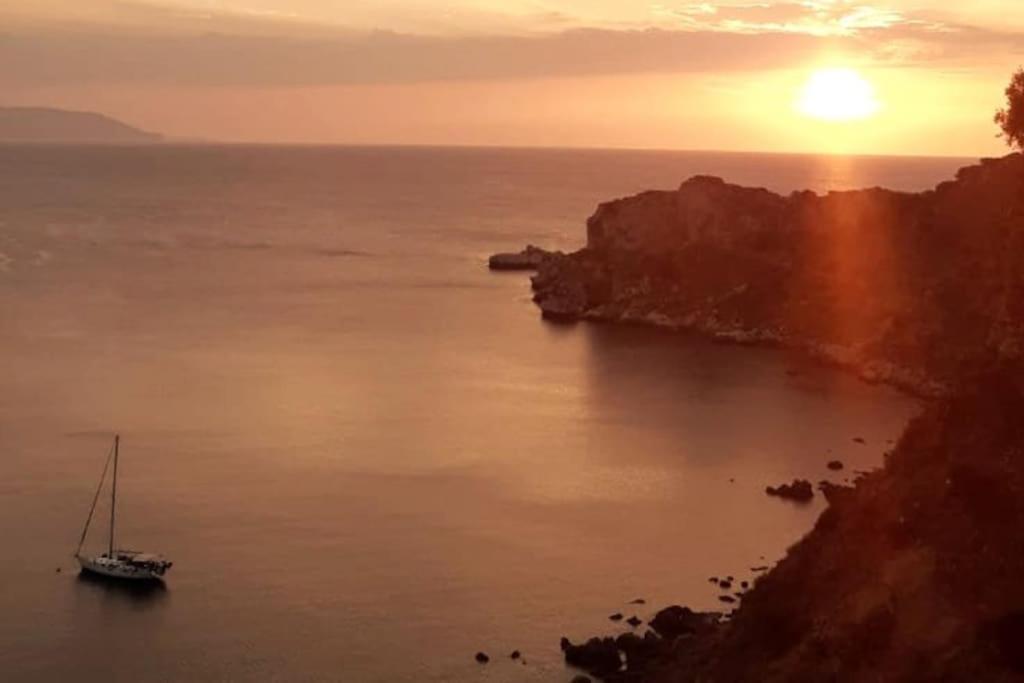 Casa Vacanze Il Nido - 4 Stelle Milazzo Bagian luar foto